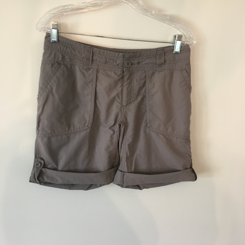 The North face roll cuff grey shorts size 4